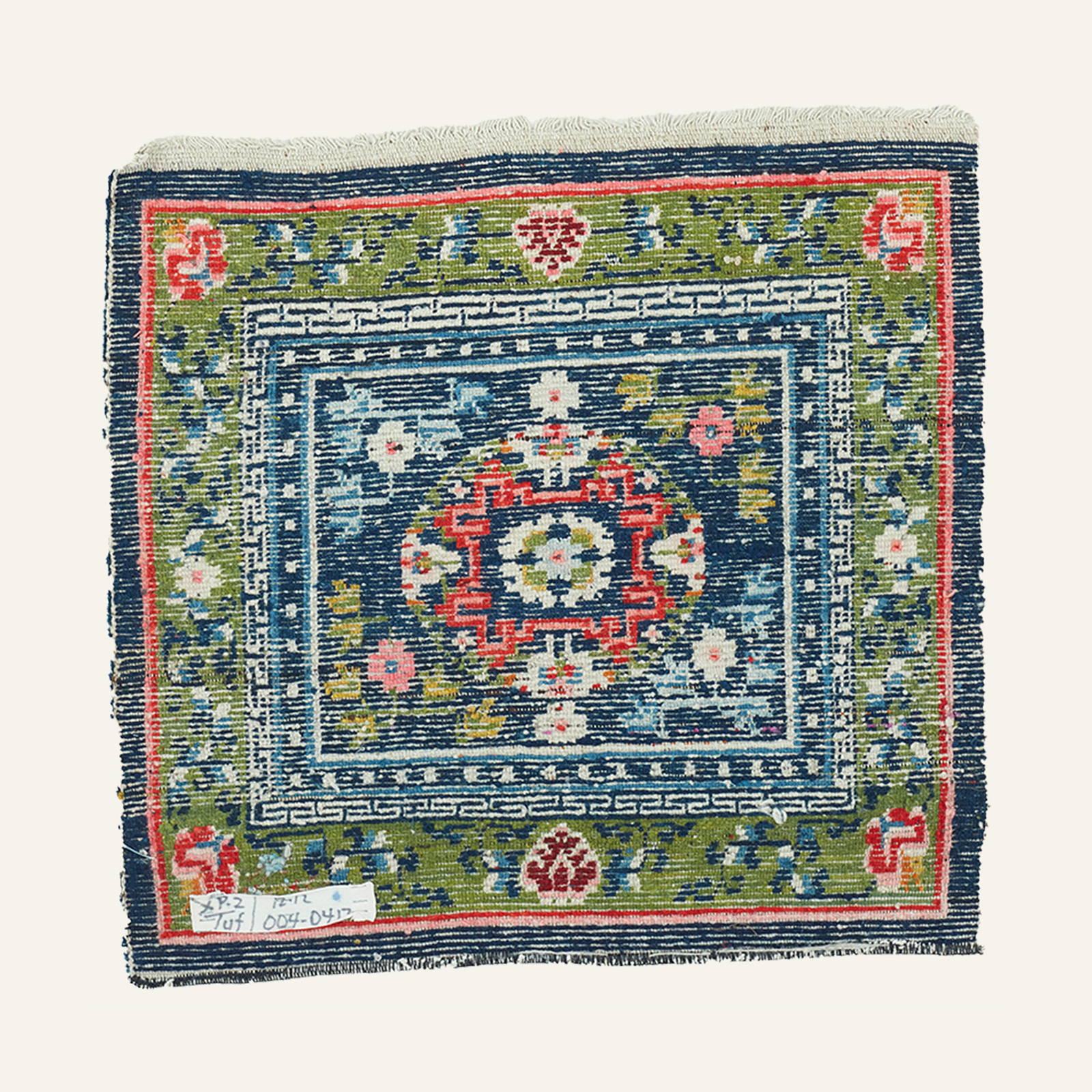 sitting-rug-40417-gallery-3