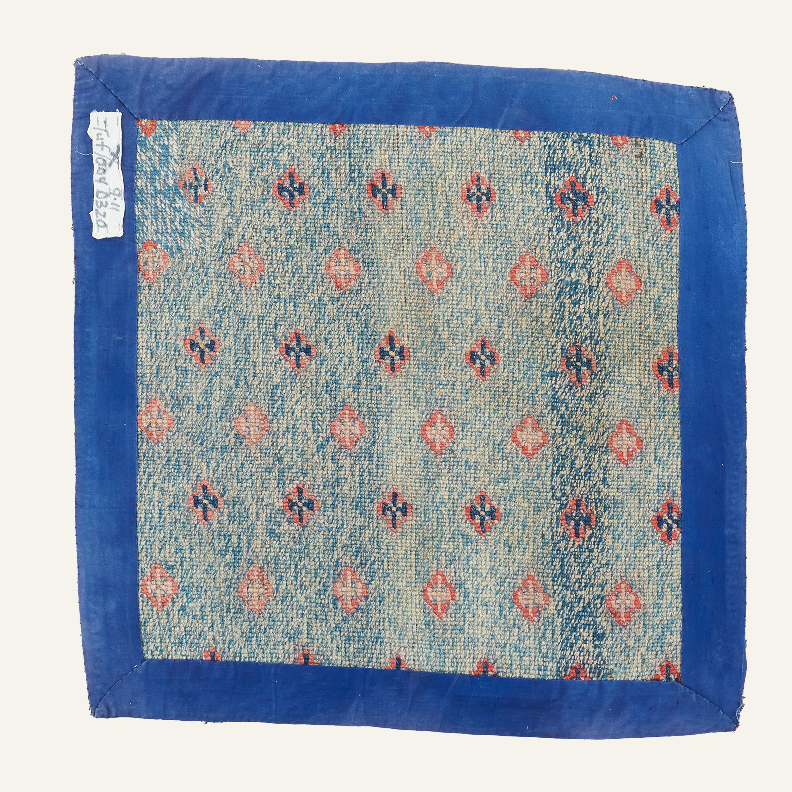 sitting-rug-40320-gallery-3
